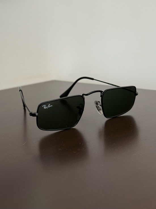 Ray-Ban RB3957 Julie Sunglasses in black